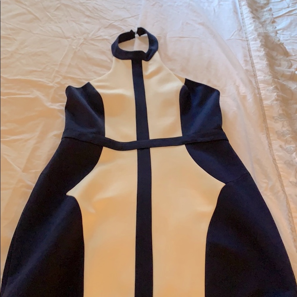 Dress - Picture 5 of 6